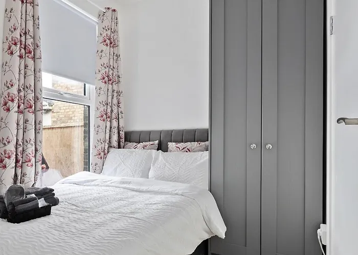 - Richmond * Dublín